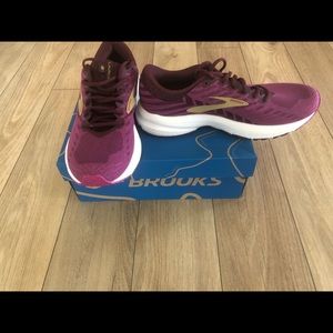 Brooks Launch 6 women’s running shoes